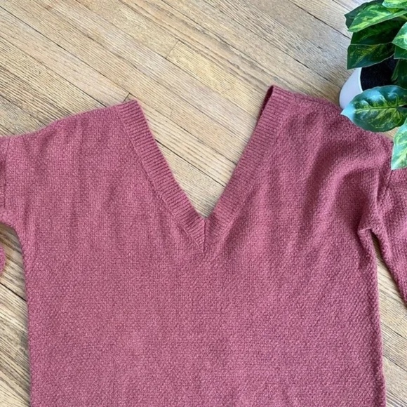 Anthropologie YES LOLA XS Textured V-Neck Balloon Sleeve Sweater in Rose Mauve - Picture 3 of 10